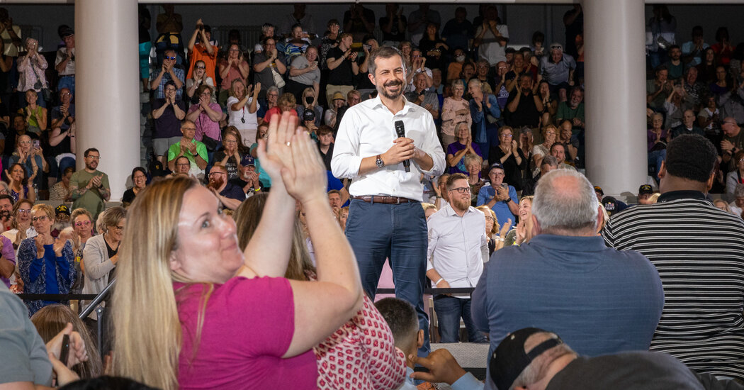 A Bearded Buttigieg Drops Into Iowa for a Pitch to Veterans